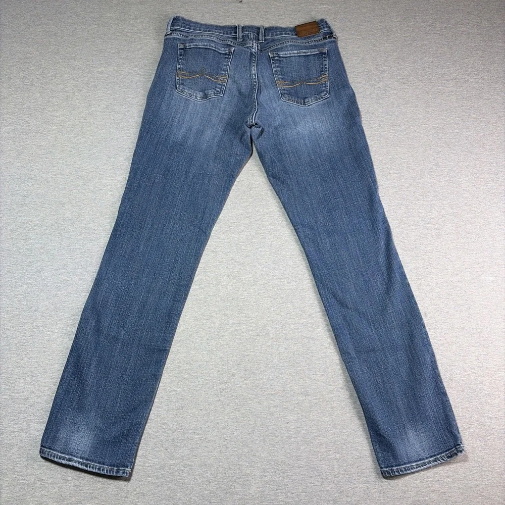 Lucky Brand Jeans Sweet'n Straight Women's Blue Denim - Fits 31x31 -missing Tags